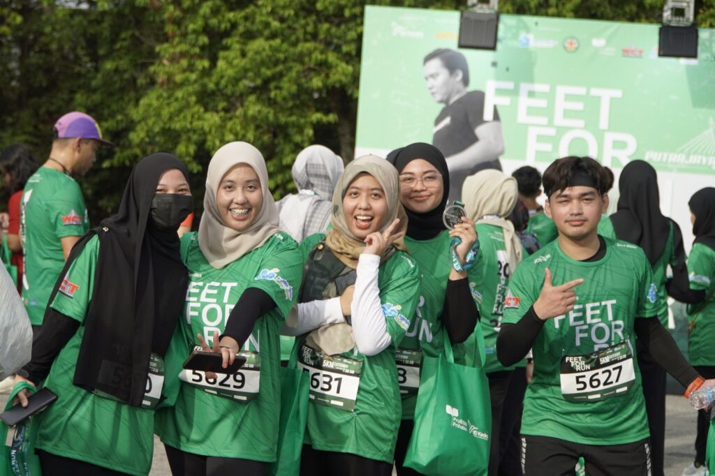 Peserta larian Feet For Run di Anjung Floria Putrajaya 2025