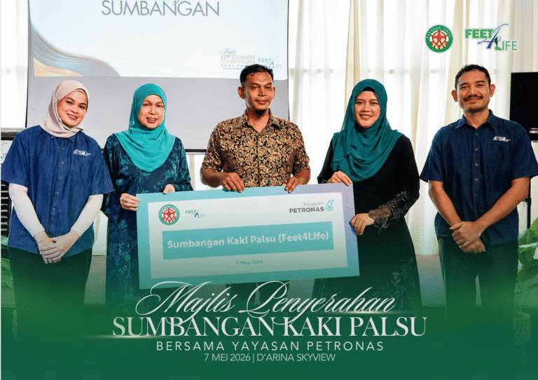 Penyerahan sumbangan kaki palsu Feet4Life oleh Yayasan UNITI